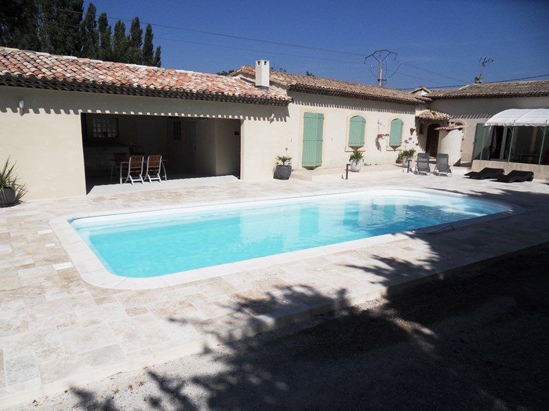 Piscine coque à fond plat 10.40 mètres Lac de charmes