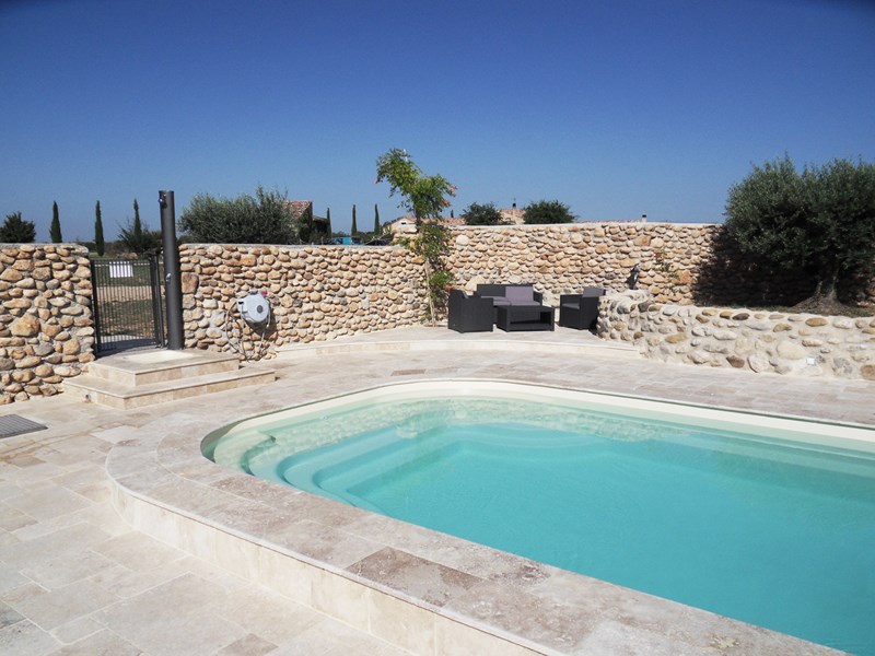 Piscine coque fond plat lac oro  9.40 mètres