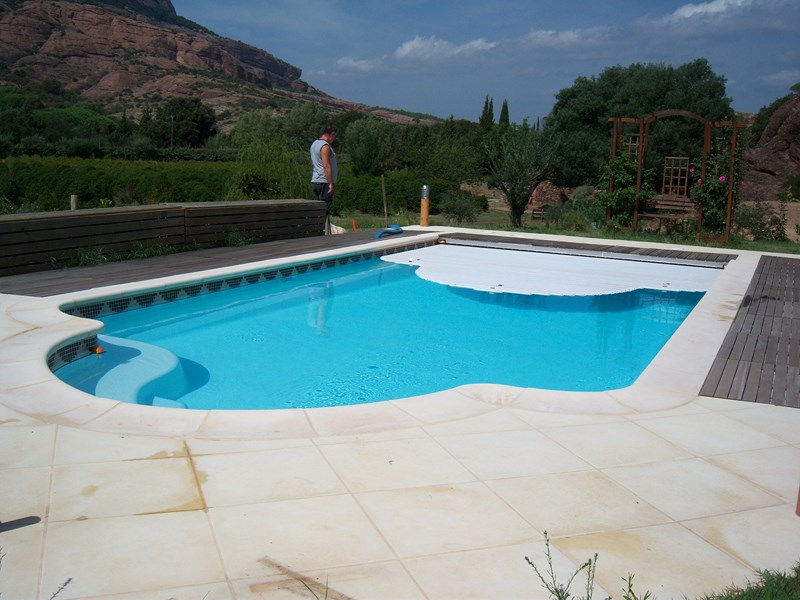 piscine esparron coque inclinée 8.80 mètres