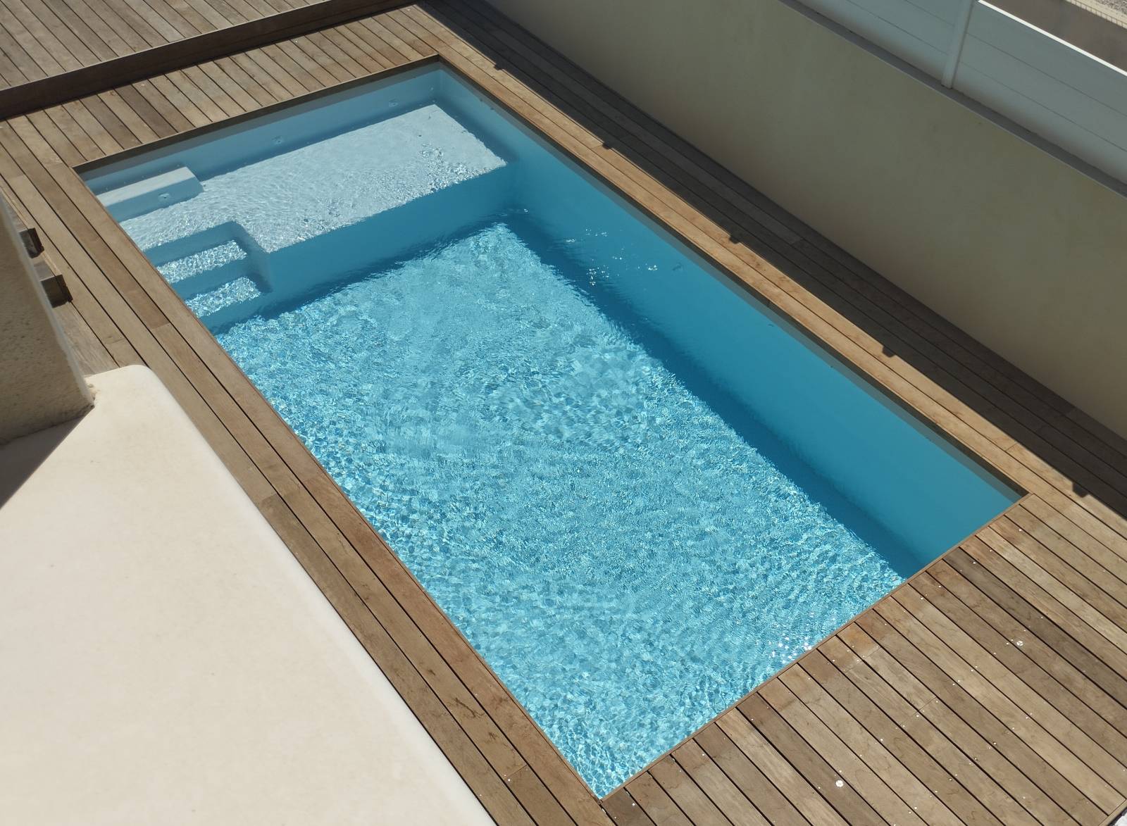 Nouveau modèle de piscine LACANAU 6,10 m x 3,20 m p 1,44 m plage 1,15 m  avec filtration