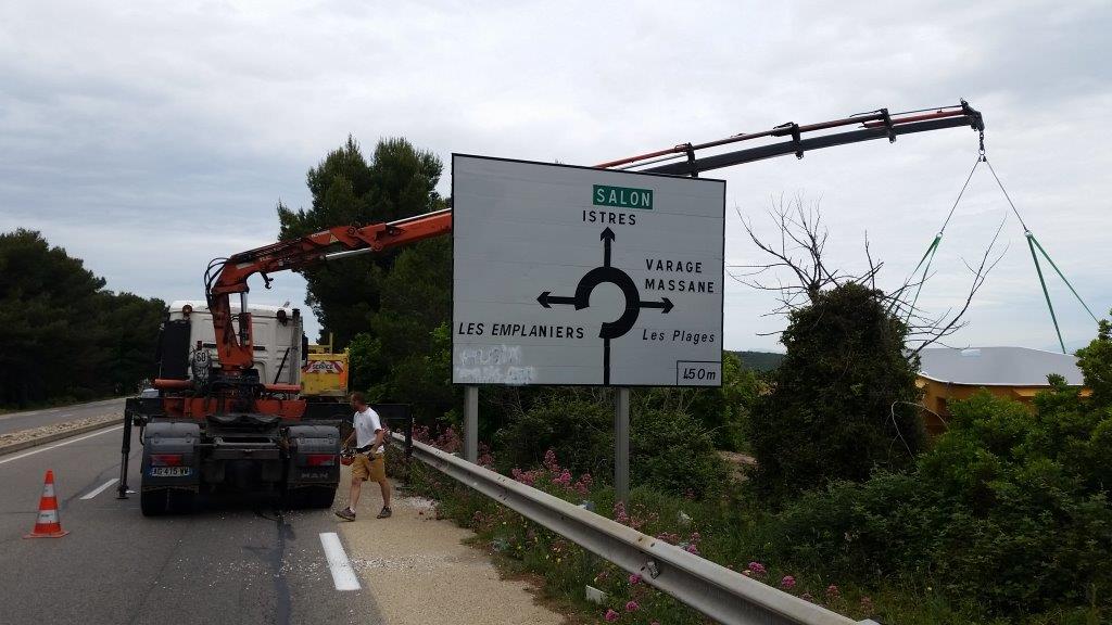 pose de piscine et livraison difficile martigues