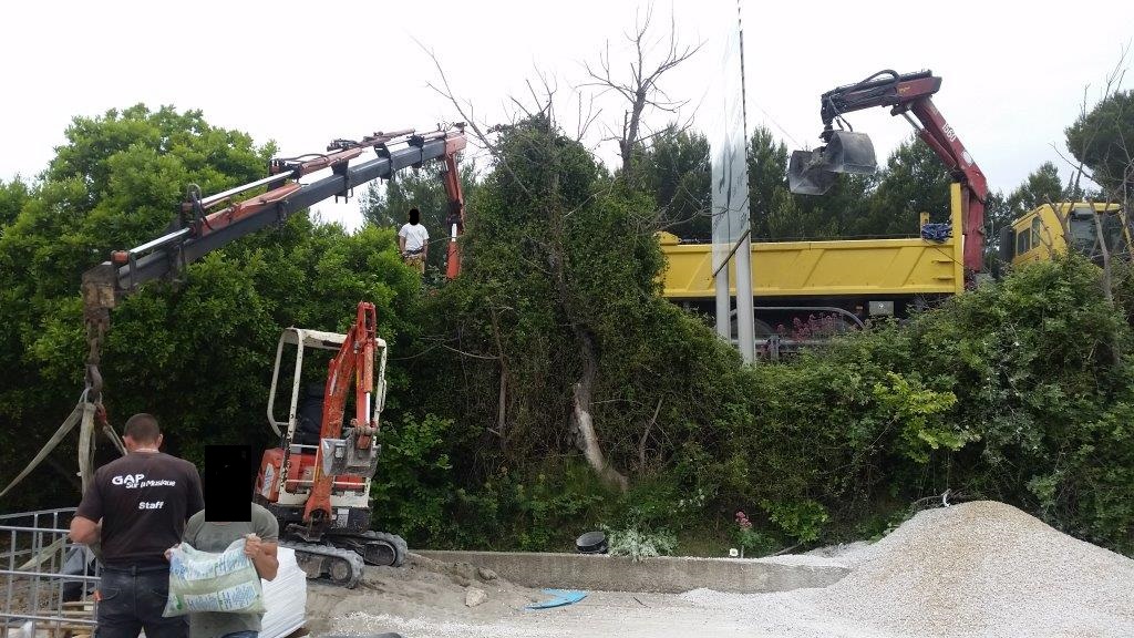 pose de piscine et livraison difficile martigues