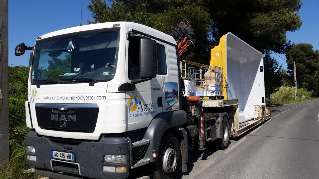 pose de piscine et livraison difficile martigues