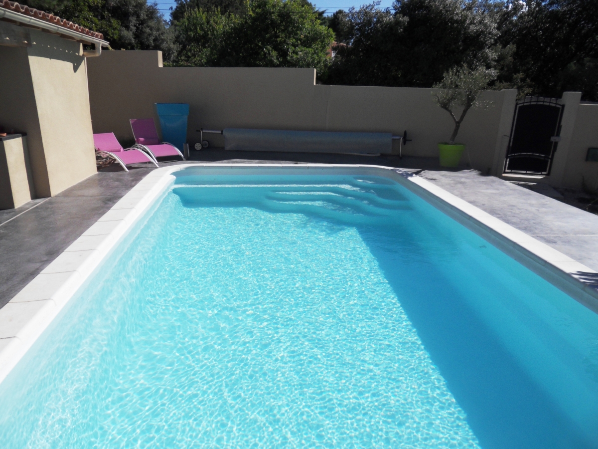 Piscine coque 8 m Castillon