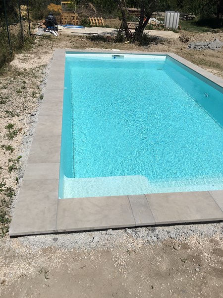 piscine coque moderne Martigues