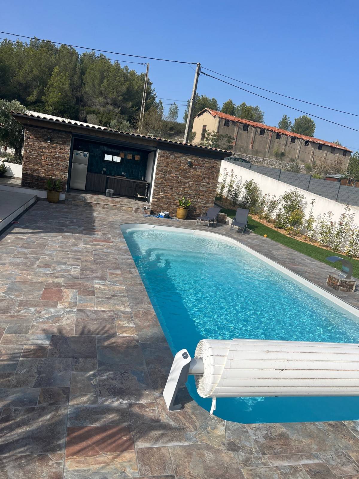 installation et pose par piscine les eaux bleues