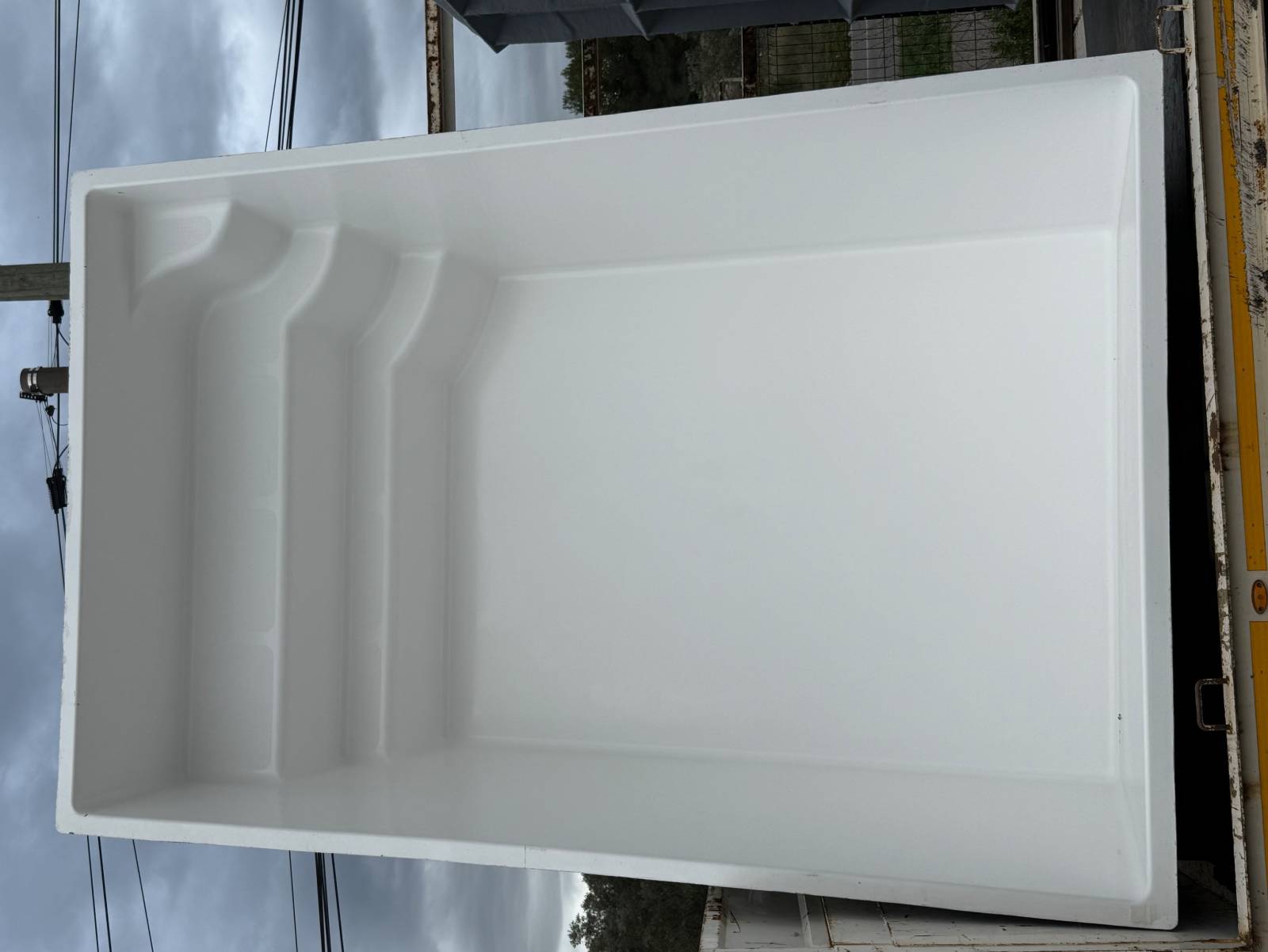 Nouveau modèle de piscine moins de 10 m2 LAC DE TOLLA  avec filtration