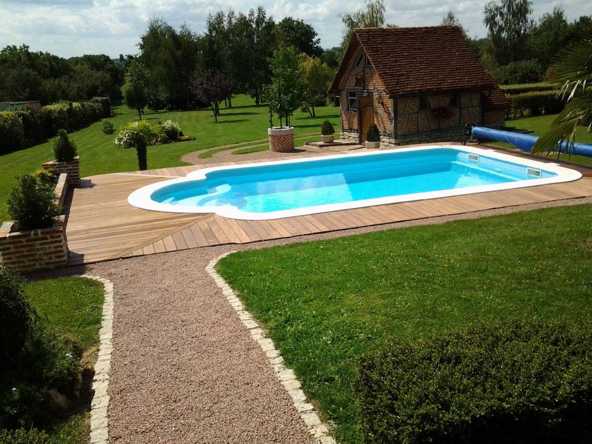 piscine 8.80 m lac bleu