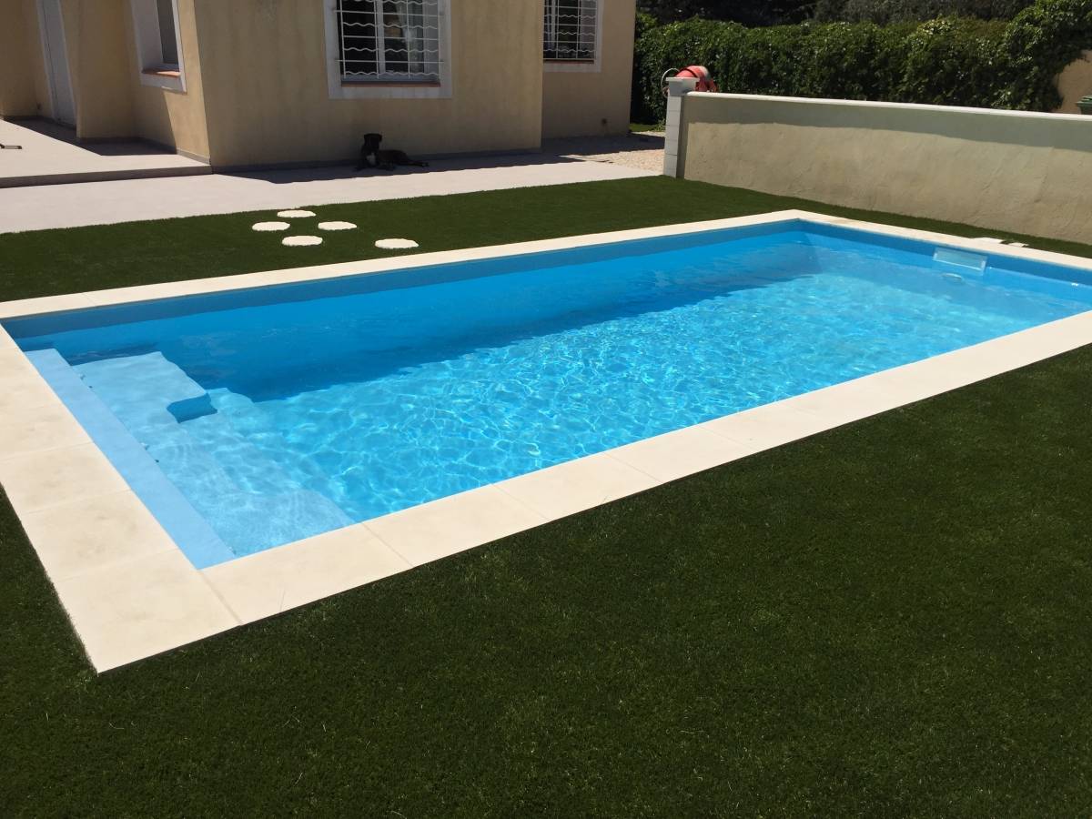Piscine fond plat Lac vert
