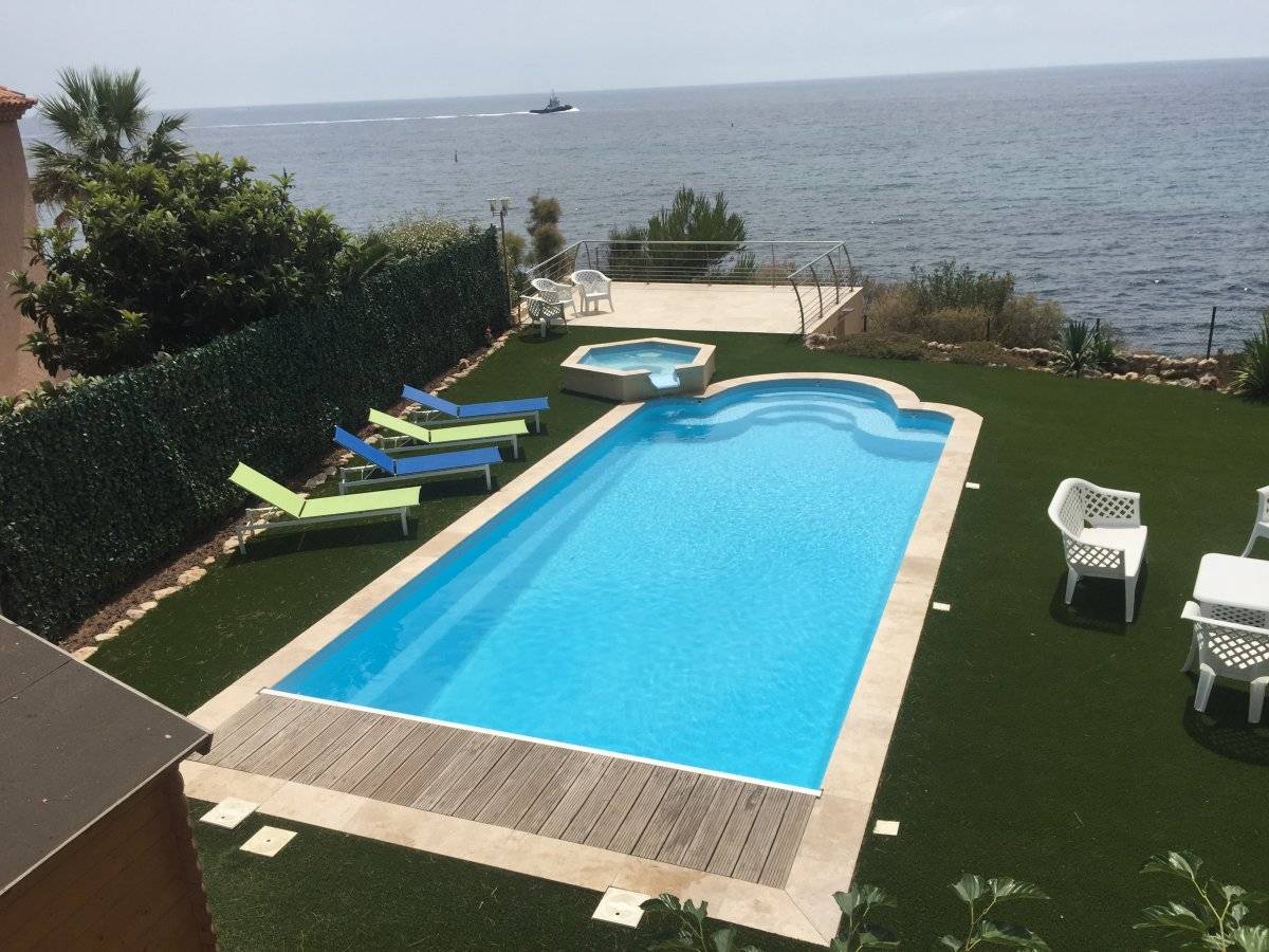 piscine coque 9.80 m Serre Ponçon