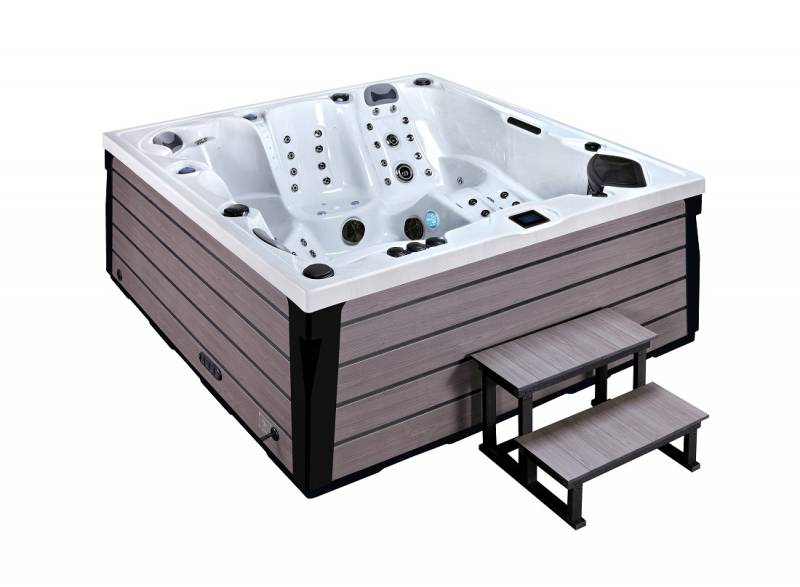 Vente de spa haut de gamme  5 places 3 assises et 2 allongées installation dans les Bouches du Rhône