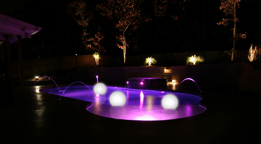 lampe led flottante piscine Vitrolles