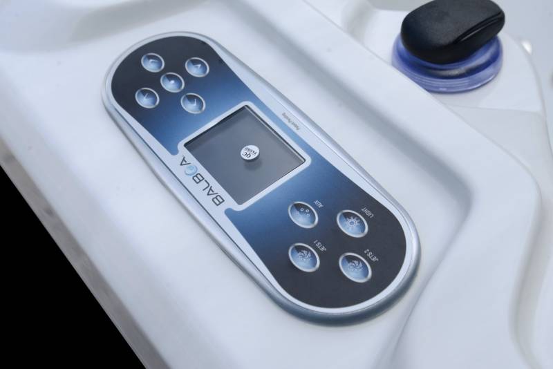 Spa coque 3 places BAHAMAS rectangulaire 45 jets