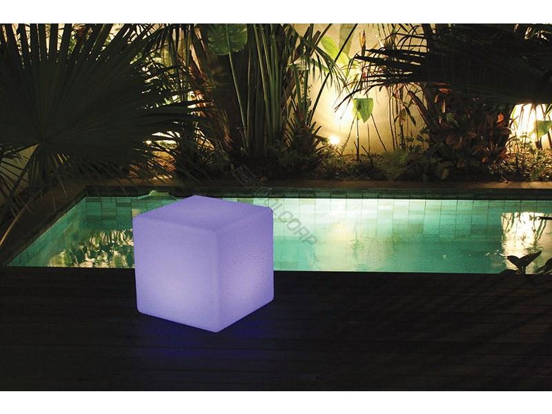 Notre zone d'activité pour ce service Devis piscine coque polyester 8x4m avec plage intégrée