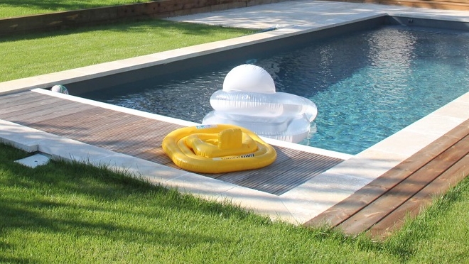 Couverture (volets roulants) immergée fosse sèche